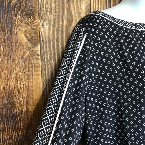 NEW Loft Geometric Printed Long Sleeve Boat Neck l Blouse Black Sz XS - Picture 2 of 6
